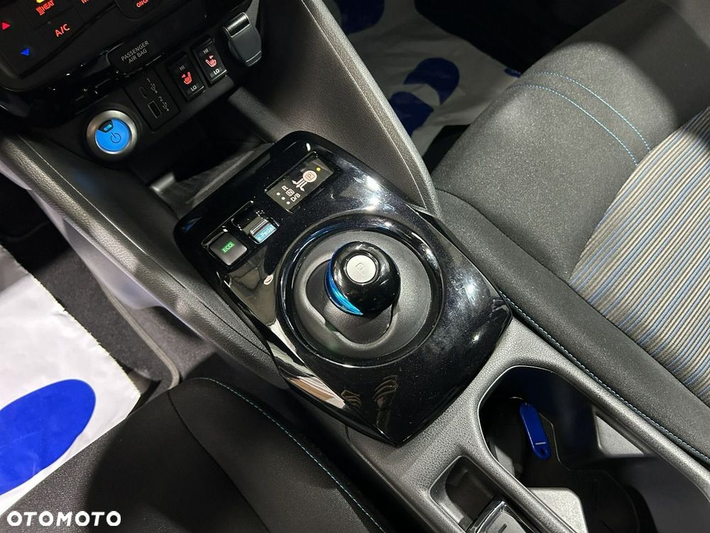 Nissan Leaf - 14