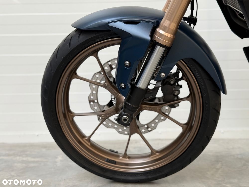 Honda CB - 24