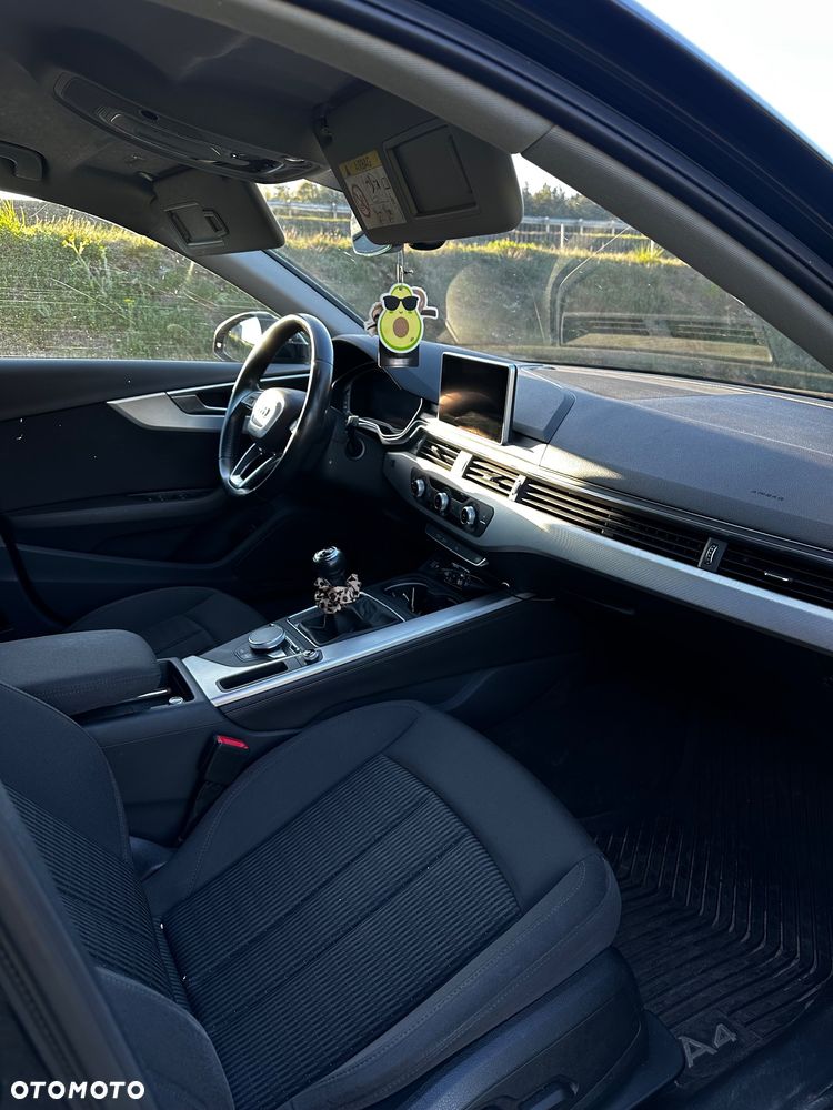 Audi A4 Avant 2.0 TDI DPF clean diesel Attraction - 18