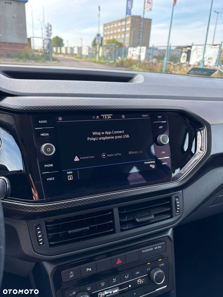 Volkswagen T-Cross - 18