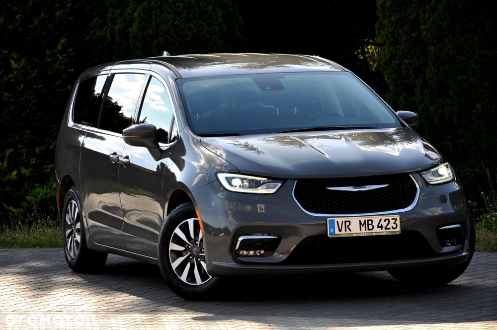 Chrysler Pacifica - 10