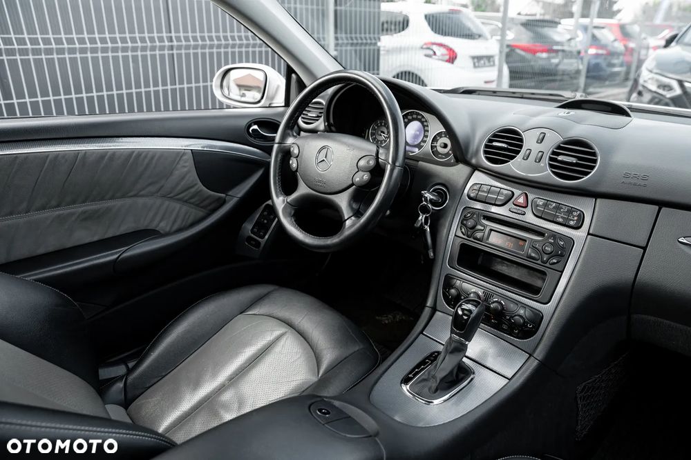 Mercedes-Benz CLK 320 Avantgarde - 36
