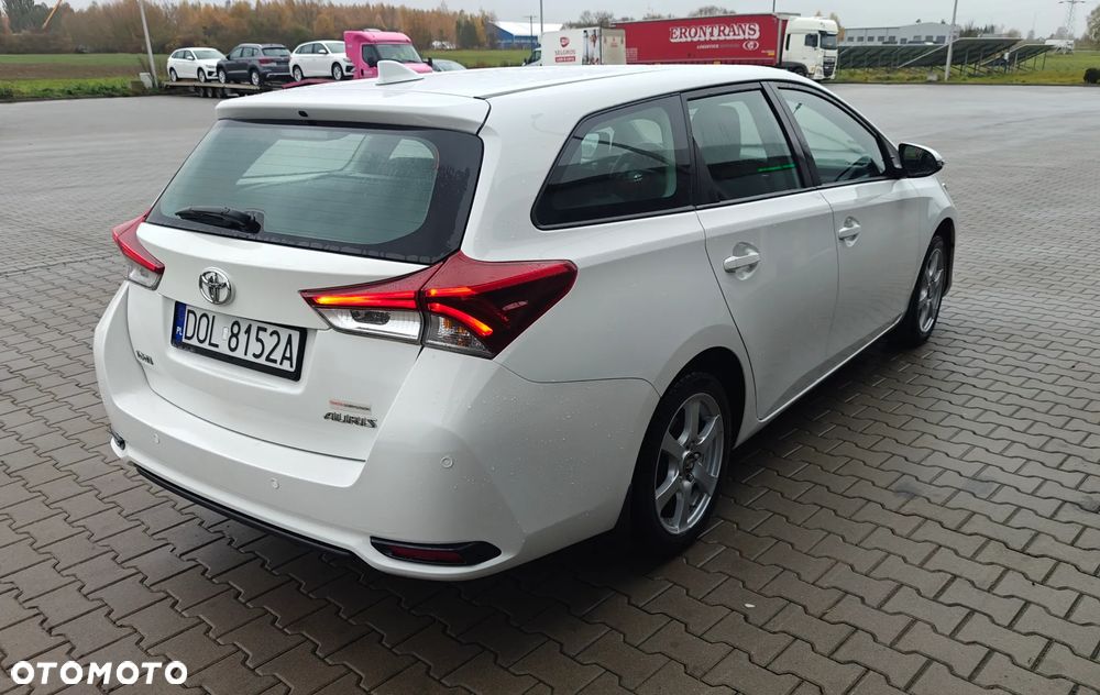 Toyota Auris 1.6 Active - 4