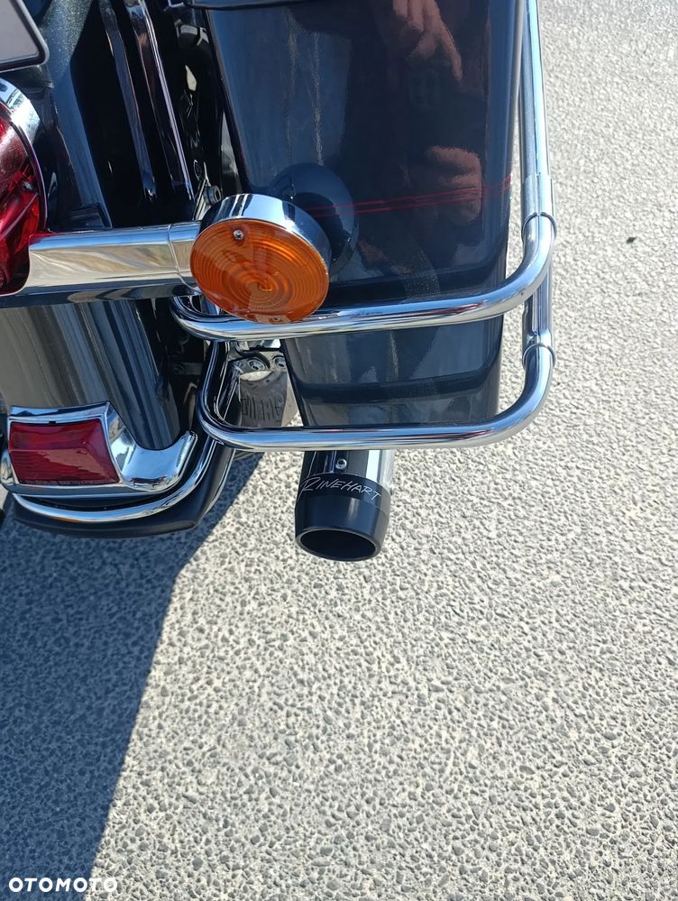 Harley-Davidson FLHT Electra Glide Standard - 13