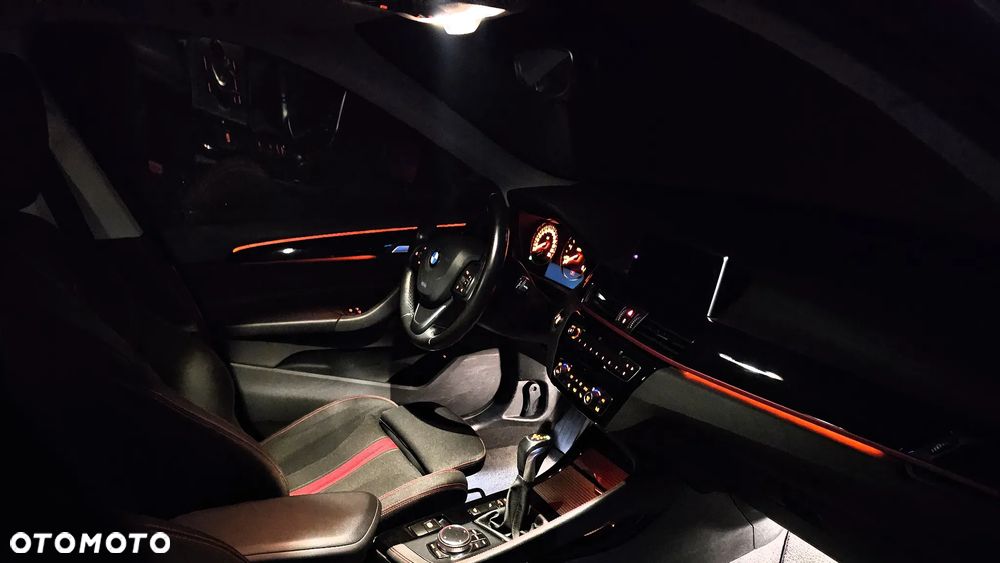 BMW X1 xDrive18d Sport Line - 23