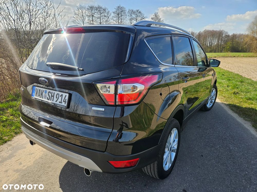 Ford Kuga 1.5 EcoBoost 2x4 Titanium - 1