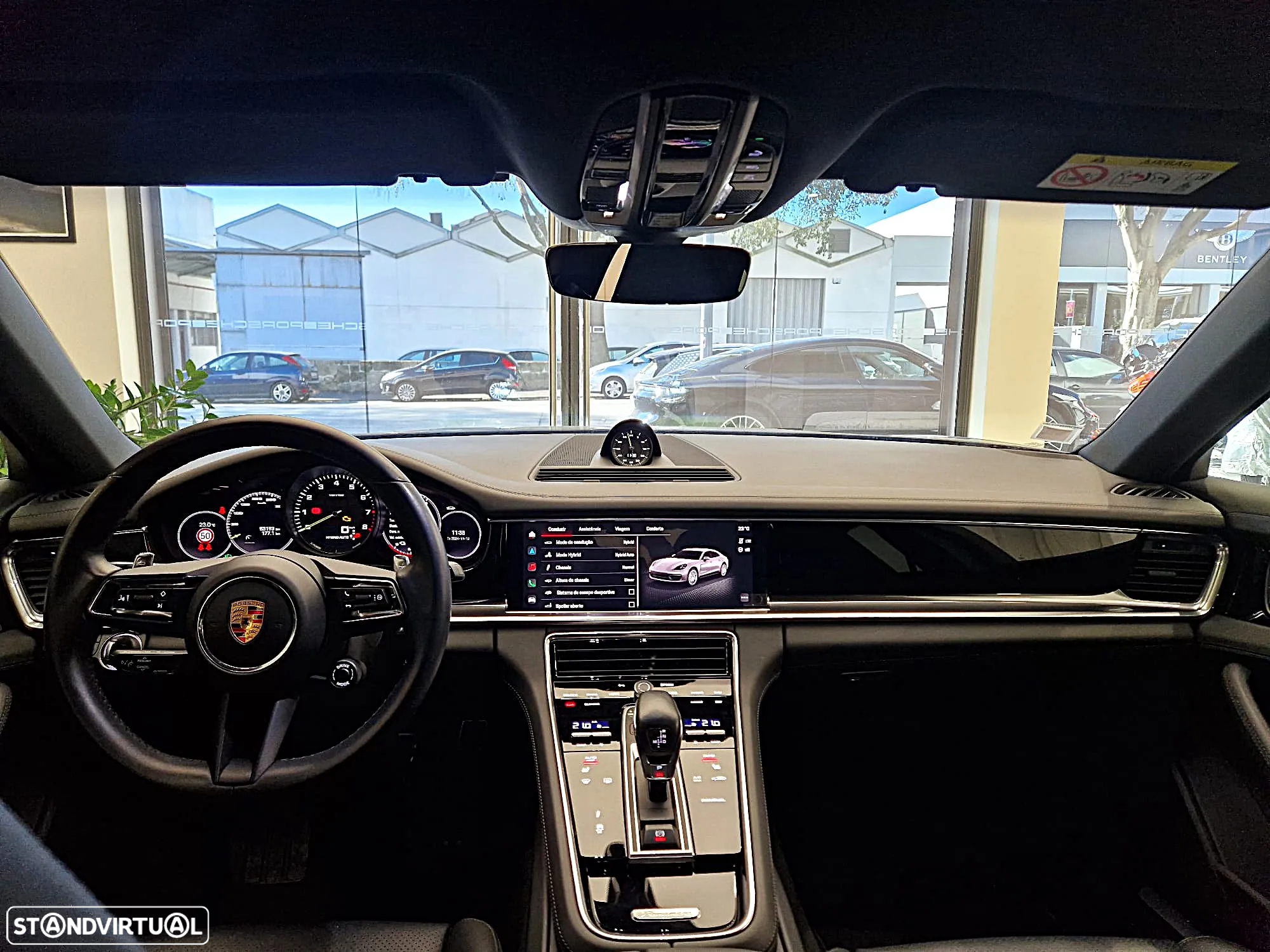 Porsche Panamera 4 E-Hybrid - 27