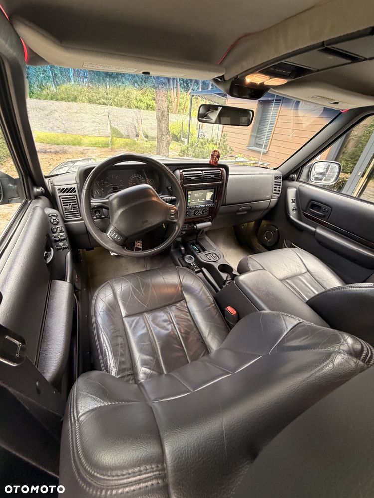 Jeep Cherokee - 8