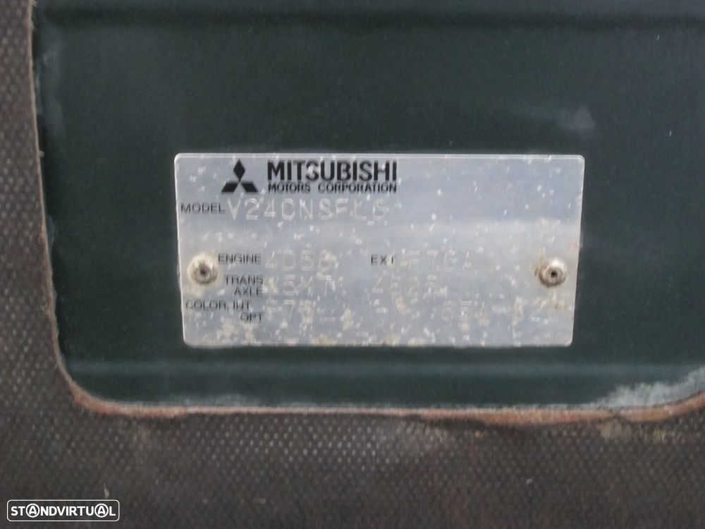 Mitsubishi Pajero - 21