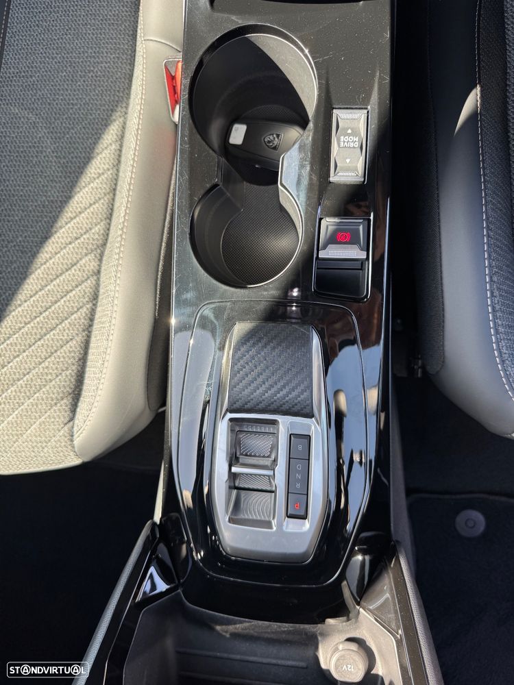 Peugeot e-2008 54 kWh Allure - 35