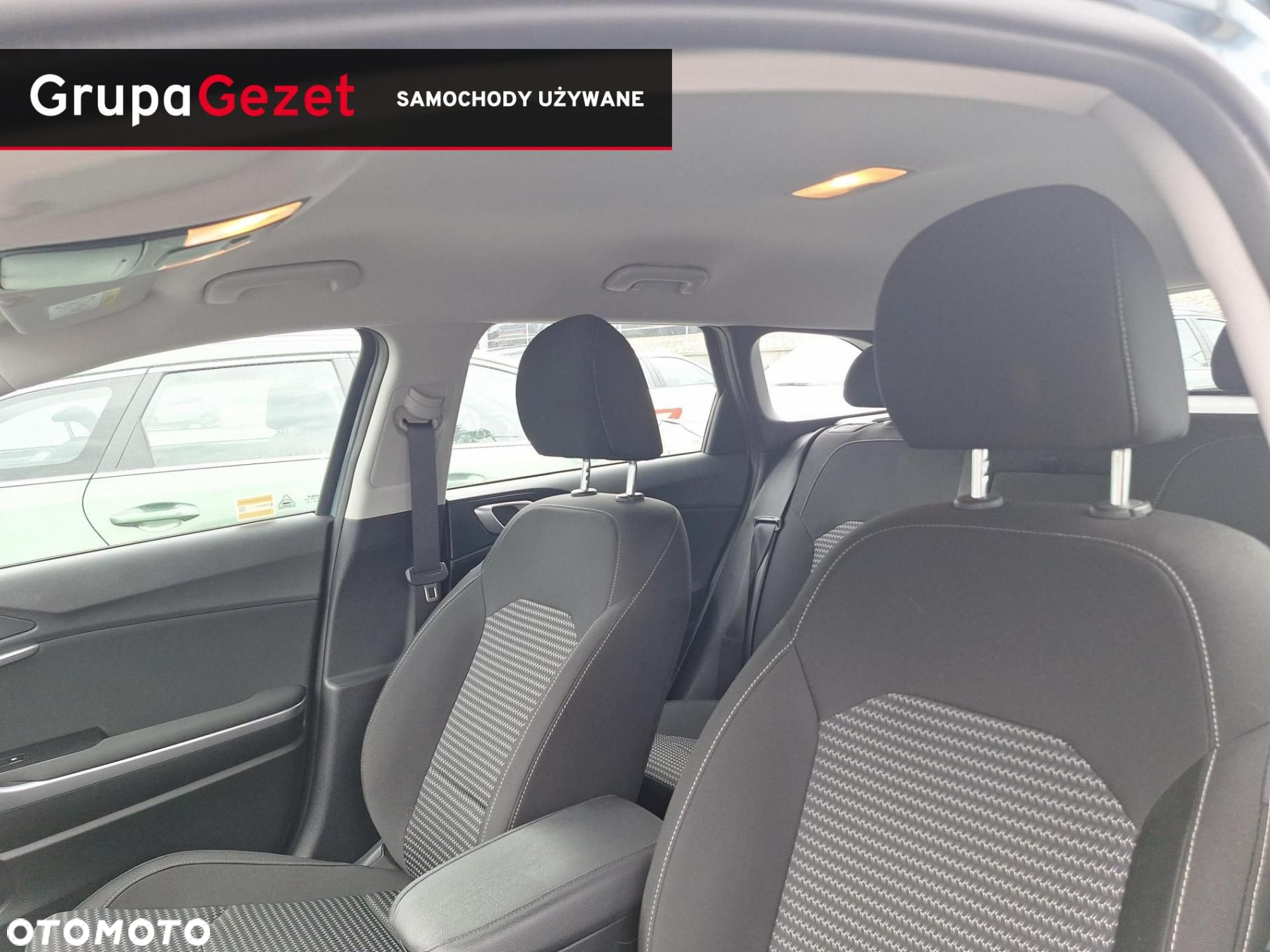 Kia Ceed - 11