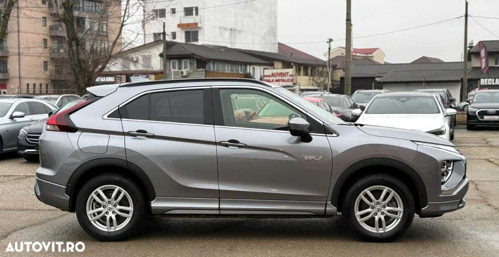 Mitsubishi Eclipse-Cross - 10
