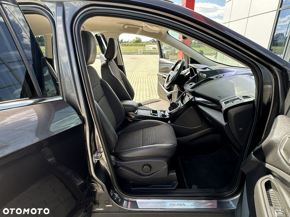 Ford Kuga 1.5 EcoBoost 2x4 Titanium - 15