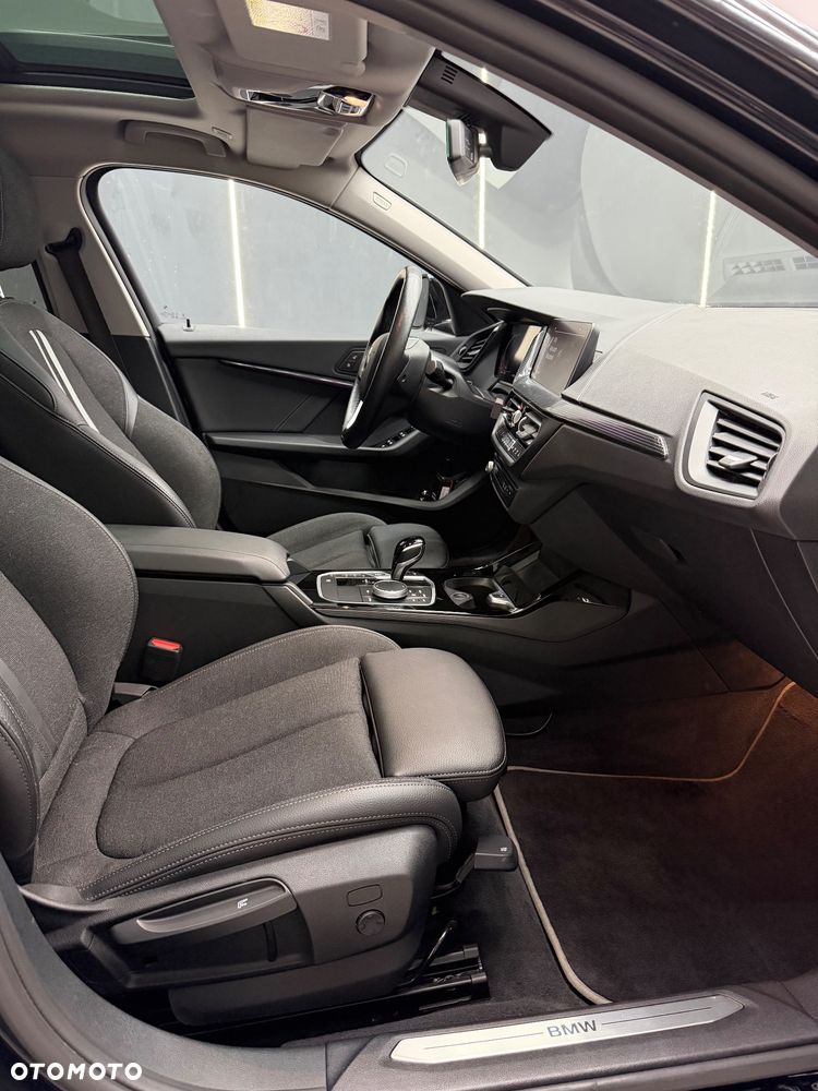 BMW Seria 1 118i Sport Line - 19
