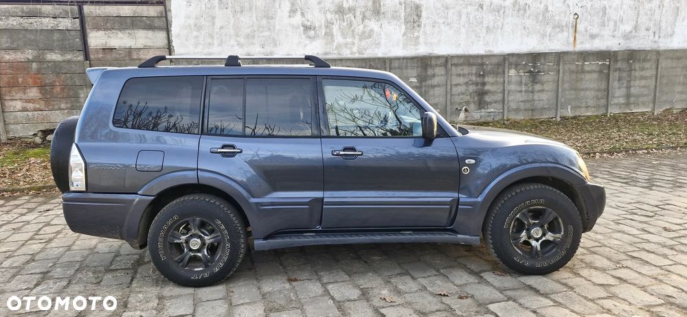 Mitsubishi Pajero - 3