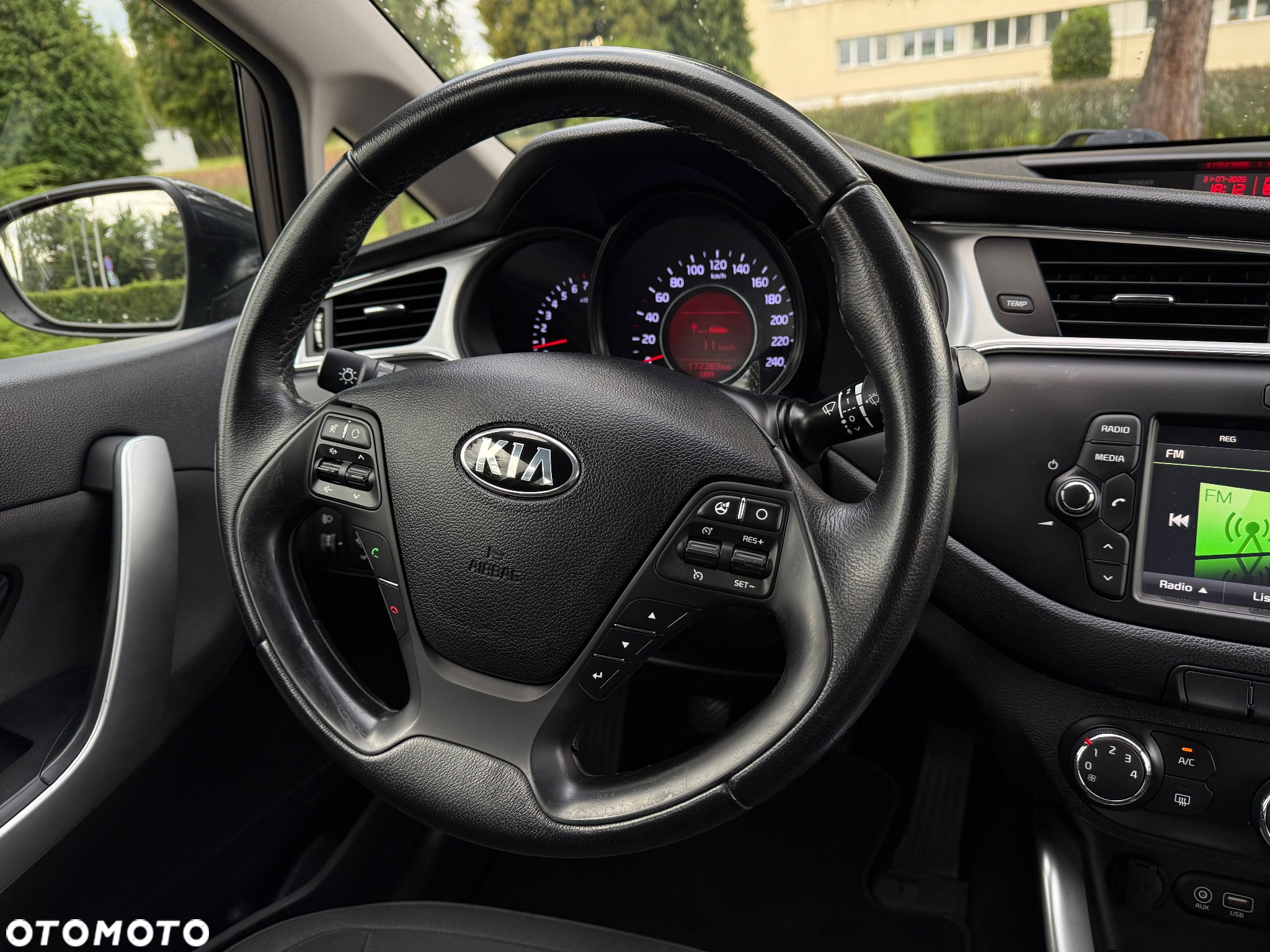 Kia Ceed 1.6 GDI Dream-Team Edition - 31