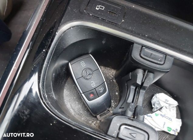 Mercedes-Benz GLA 250 8G-DCT - 10
