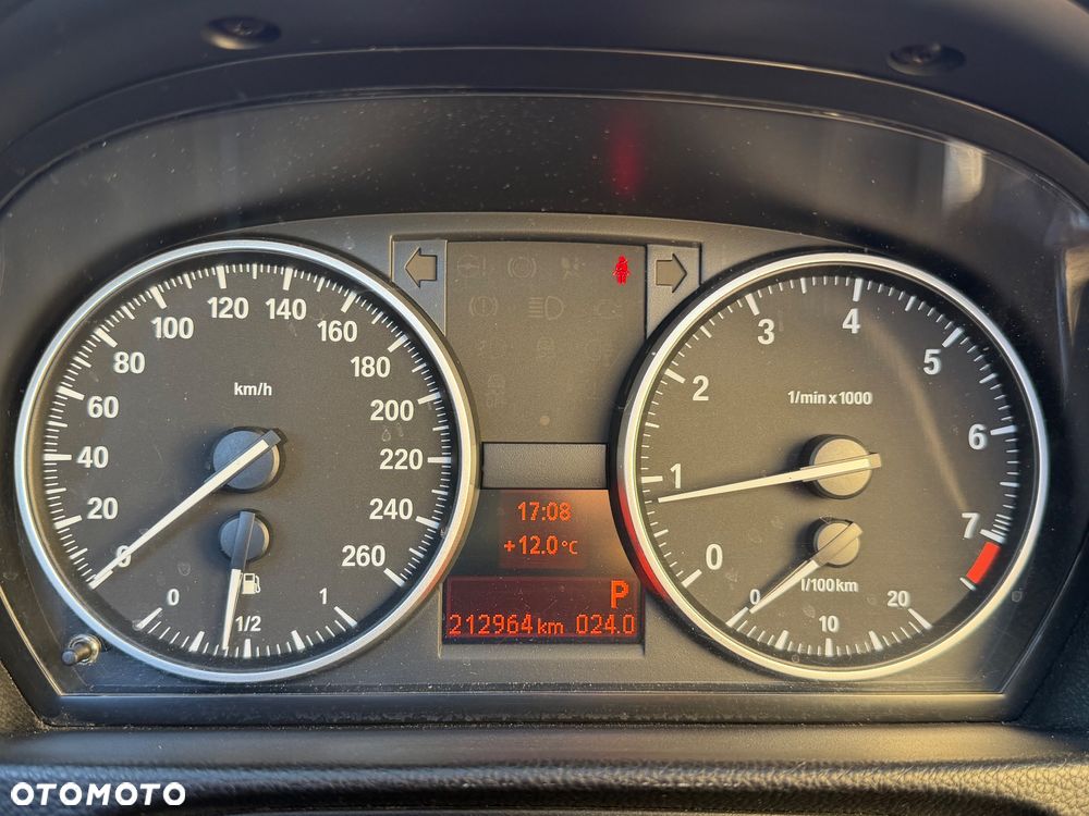 BMW Seria 3 320i Edition Exclusive - 36