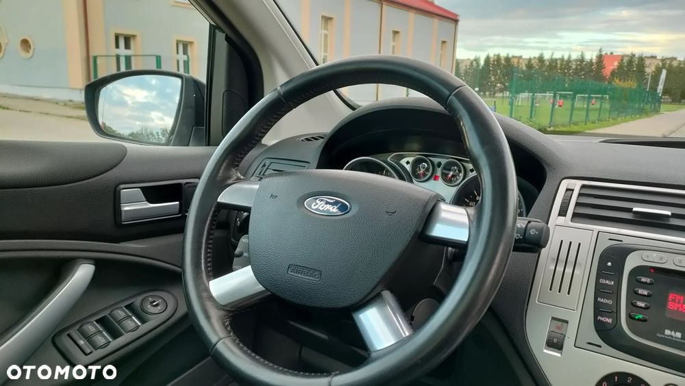 Ford Kuga 2.0 TDCi 2x4 Champions Edition - 8