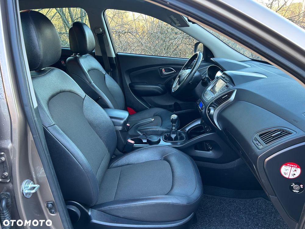 Hyundai ix35 1.6 2WD Fifa World Cup Edition - 16