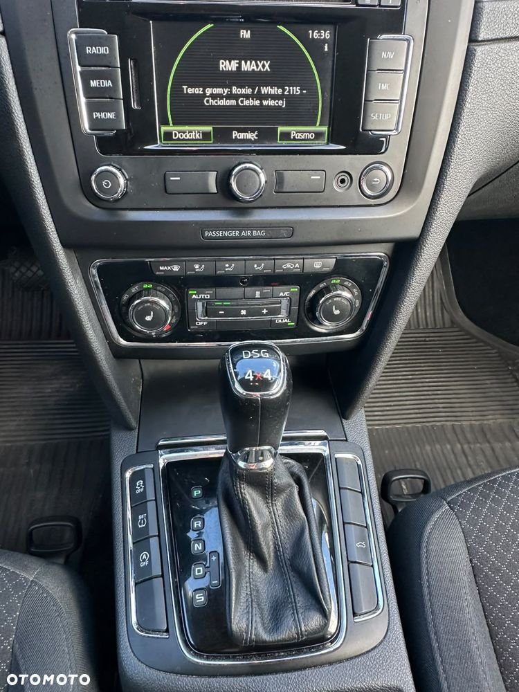 Skoda Superb 2.0 TDI 4x4 Business DSG - 23
