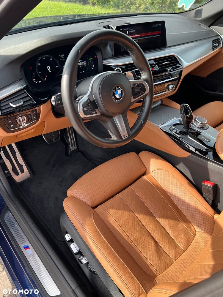 BMW Seria 5 530i xDrive - 24