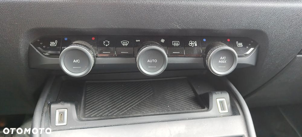 Citroën C4 1.2 PureTech Shine S&S EAT8 - 11