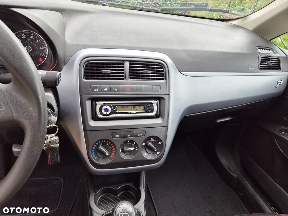 Fiat Grande Punto - 8