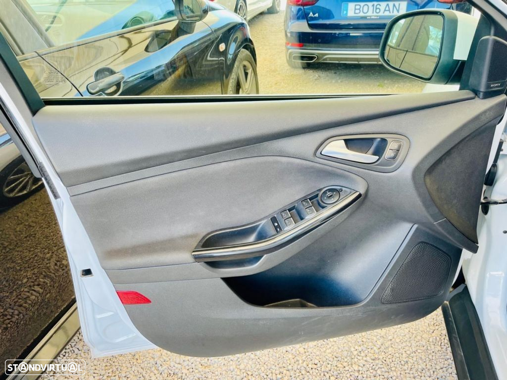 Ford Focus SW 1.5 TDCi EcoBlue Titanium - 7