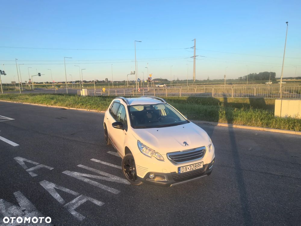 Peugeot 2008 BlueHDi 100 STOP & START Style - 8