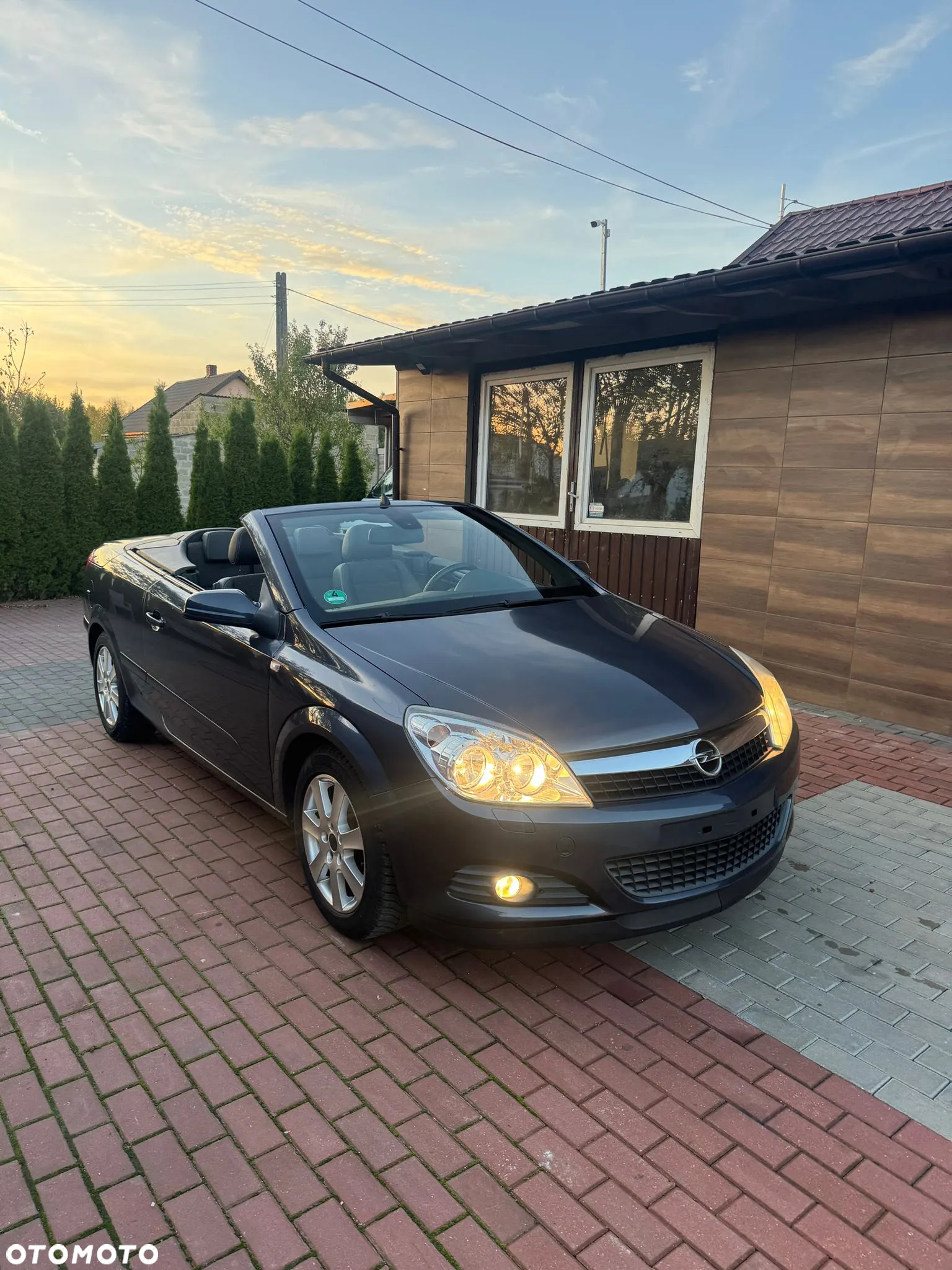 Opel Astra Twin Top 1.6 Cosmo - 3