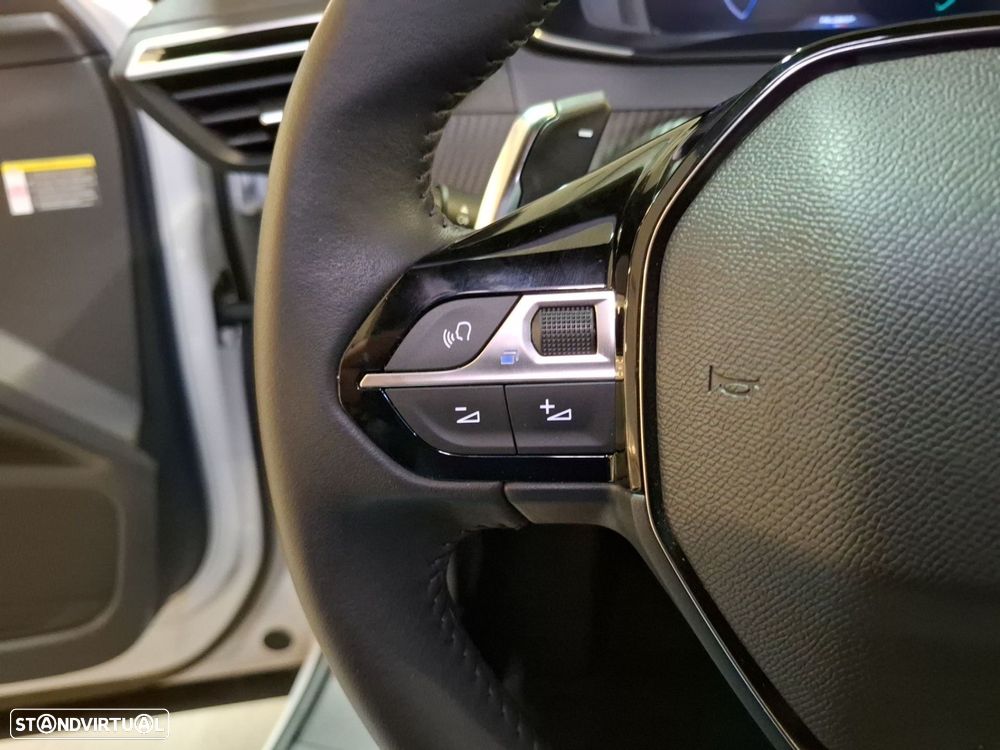 Peugeot 2008 1.2 Hybrid Allure e-DCS6 - 16