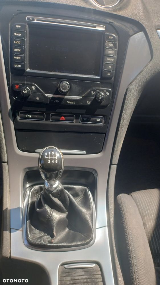 Ford Mondeo 2.0 TDCi Ghia - 6