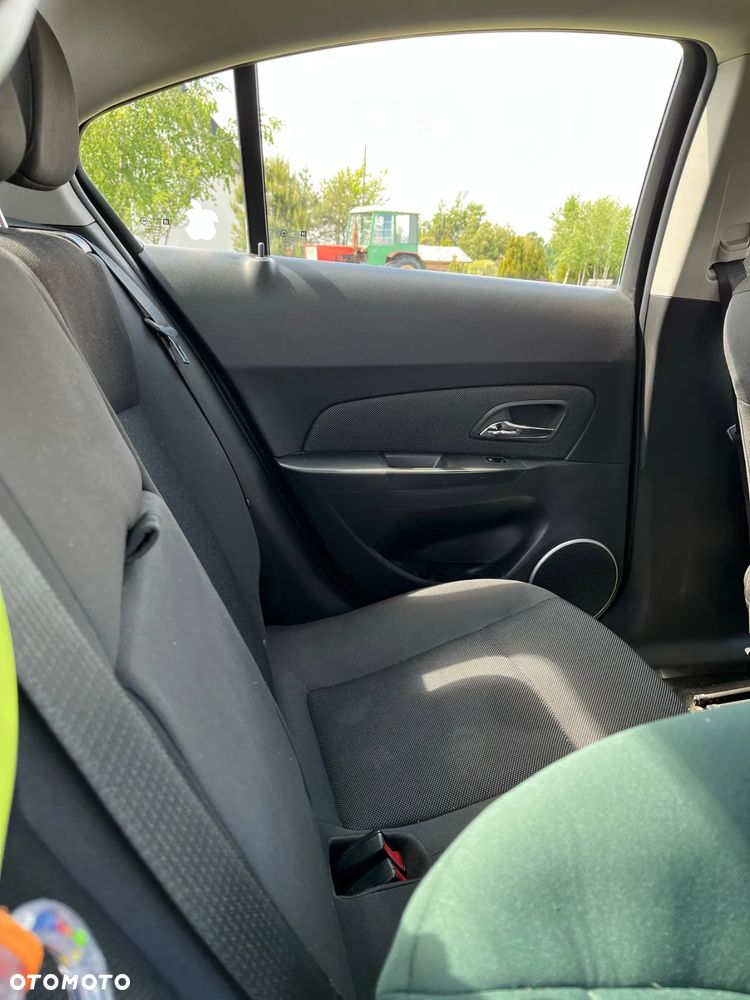 Chevrolet Cruze 1.8 LT - 13