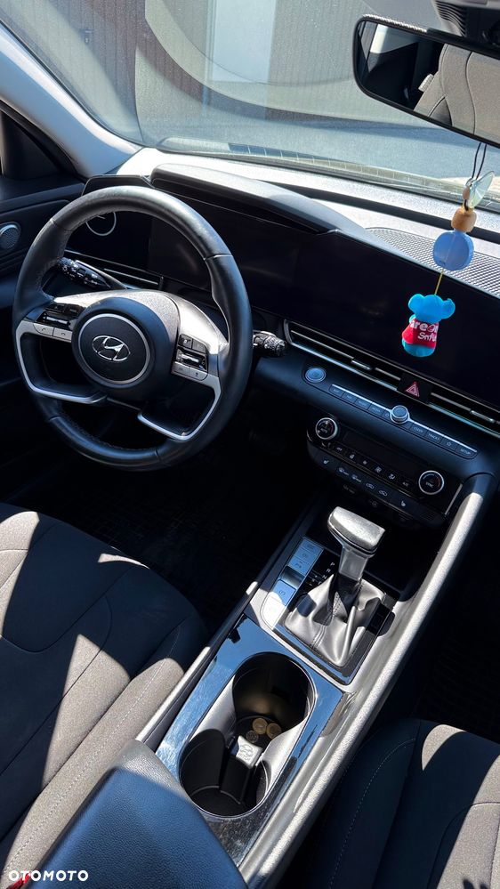 Hyundai Elantra 1.6 Executive CVT - 2
