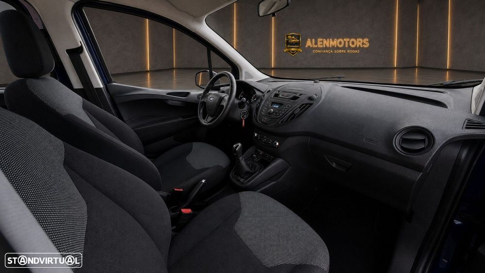 Ford Tourneo Courier 1.5 TDCi Titanium - 19