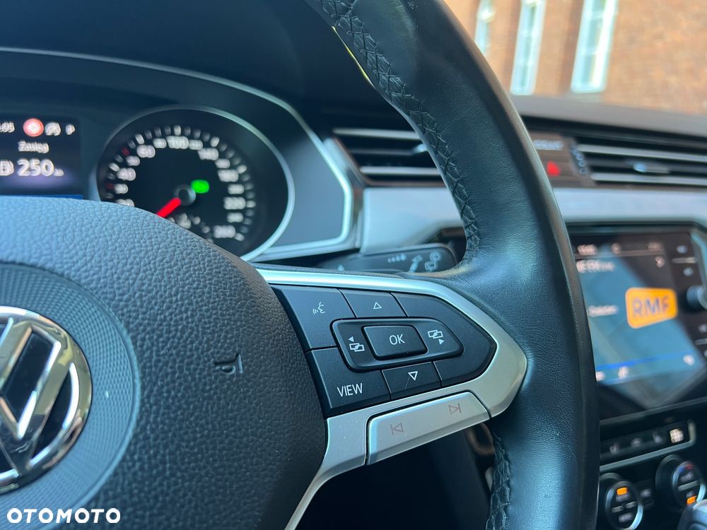 Volkswagen Passat 1.5 TSI OPF DSG - 13
