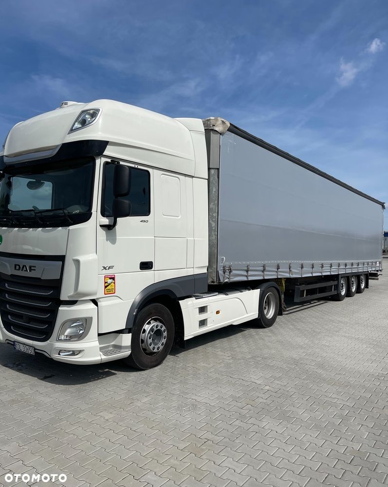 Schmitz Cargobull Varios Mega Podnoszony Dach Nowe Plandeki i Dach 2016 - 1