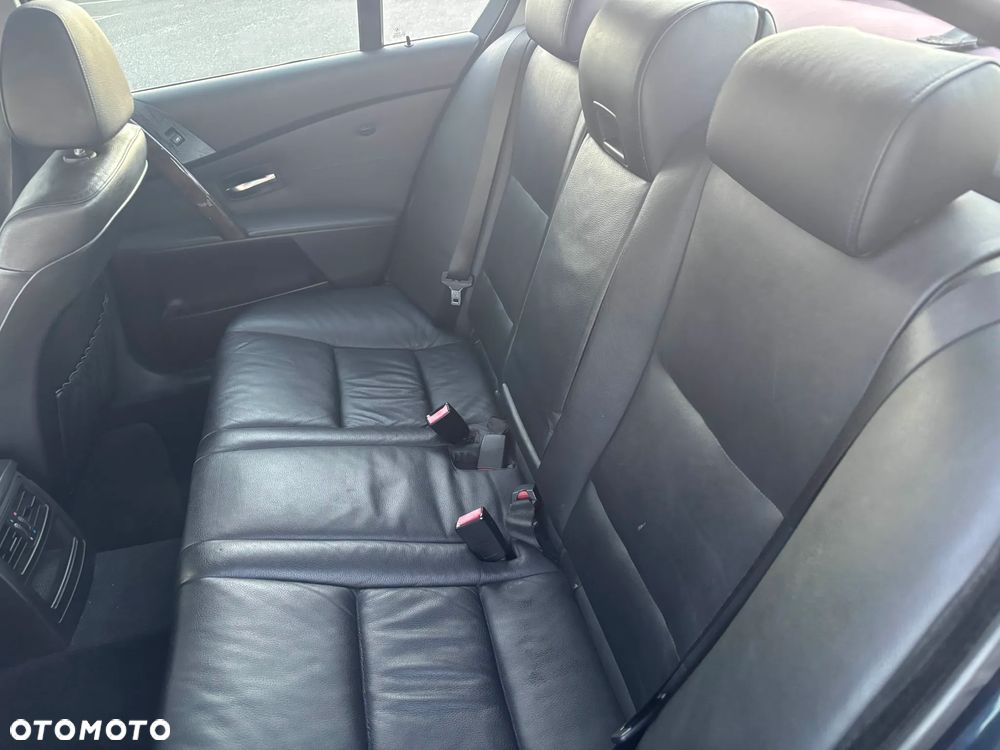 BMW Seria 5 525i - 12