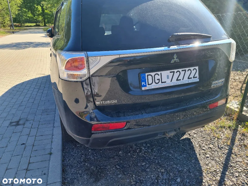 Mitsubishi Outlander 2.0 2WD CVT Invite - 2