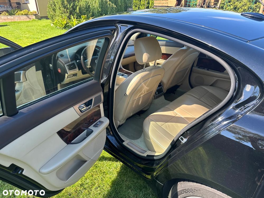 Jaguar XF 3.0 V6 D S Premium Luxury - 11