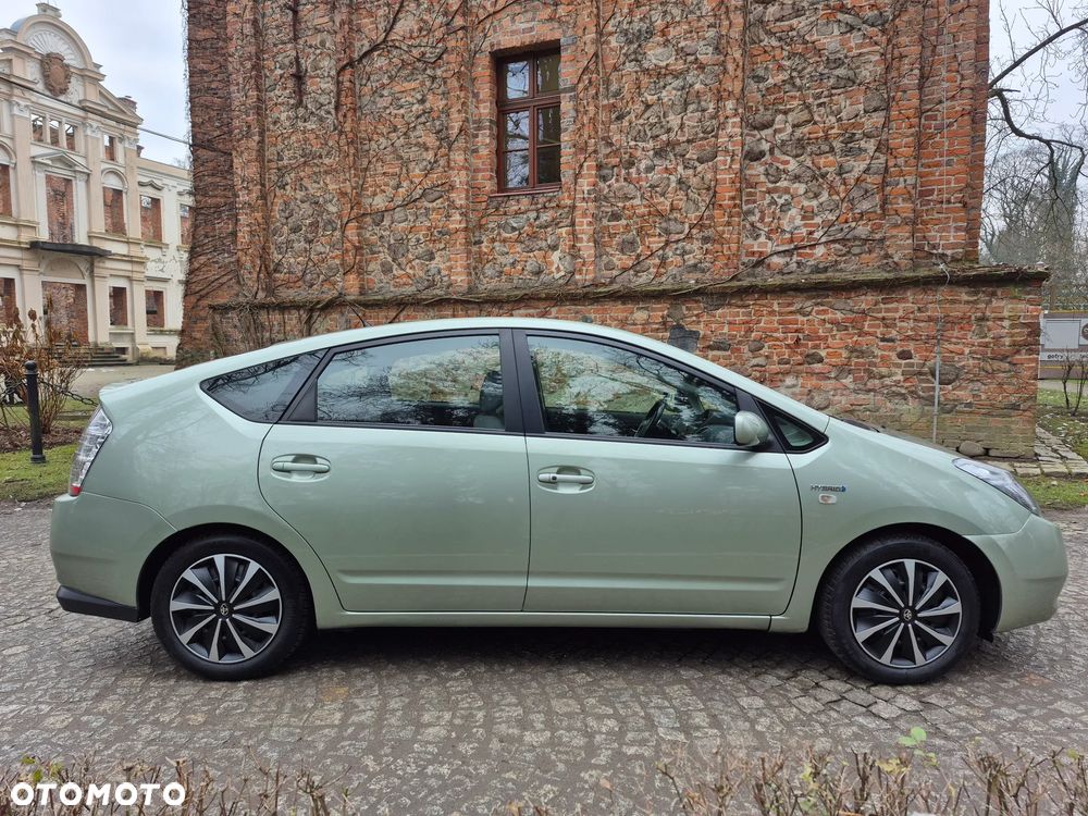 Toyota Prius 1.5 VVT-i Sol - 8