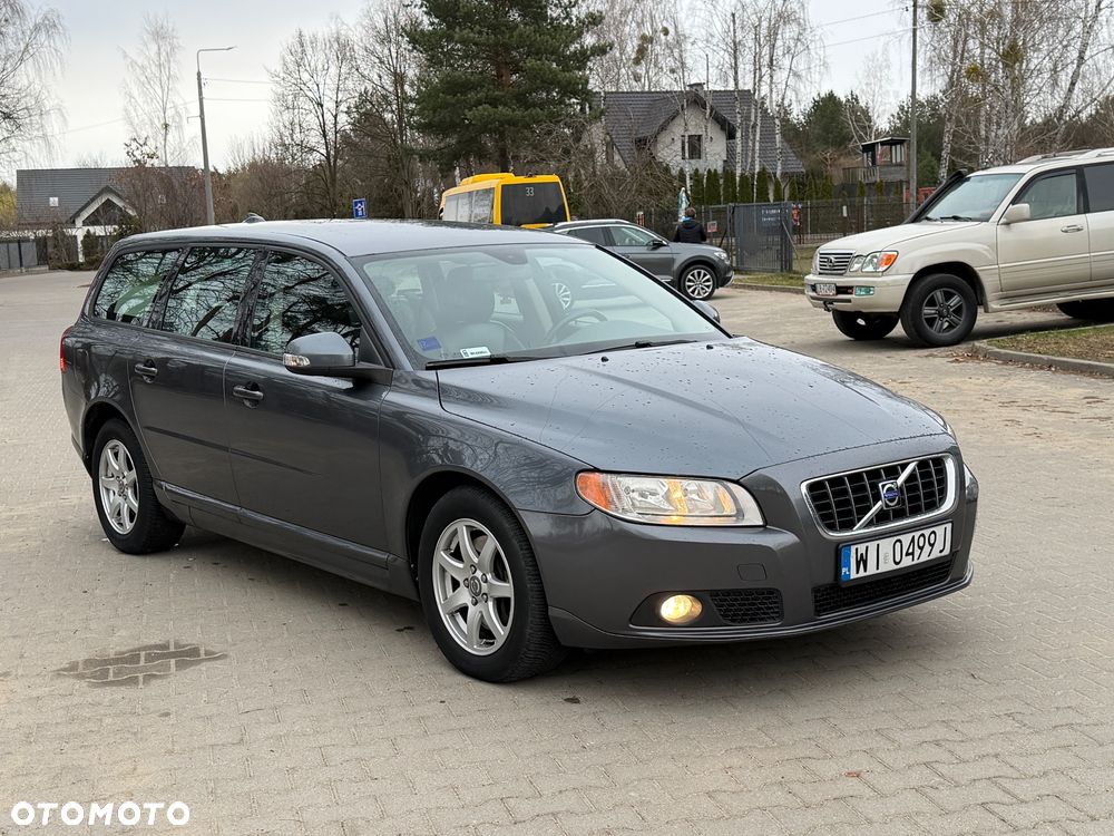 Volvo V70 2.5T Momentum - 11