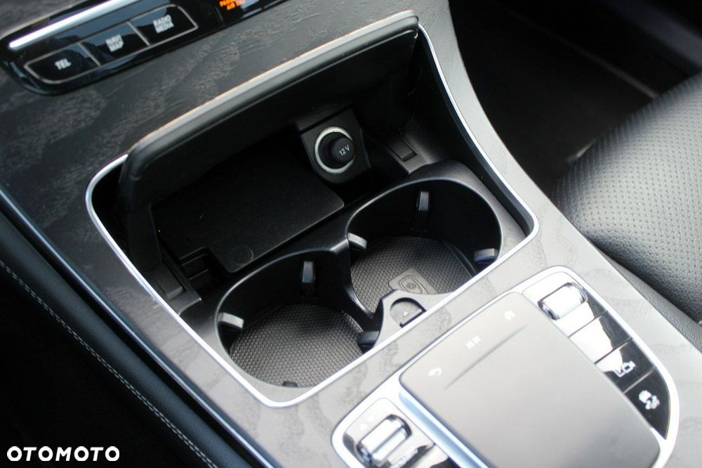 Mercedes-Benz GLC - 28