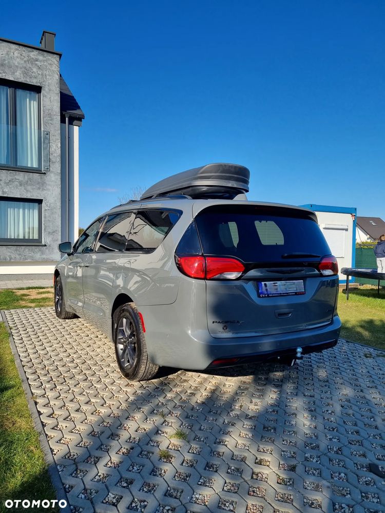 Chrysler Pacifica - 7