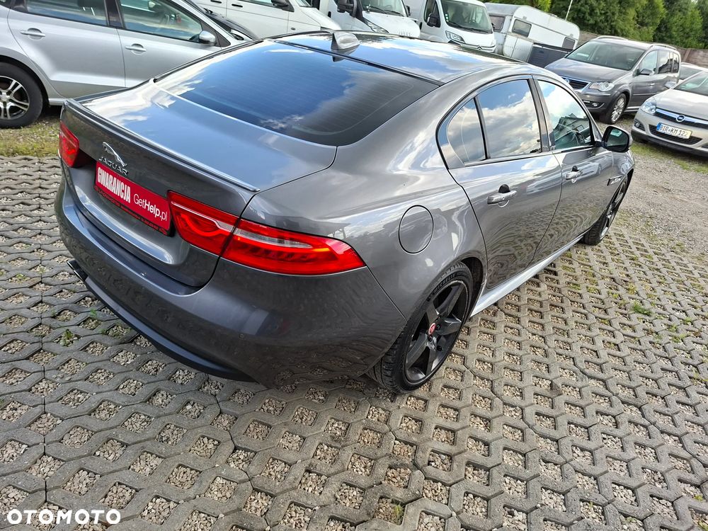 Jaguar XF 2.0 i4D AWD R-Sport - 11
