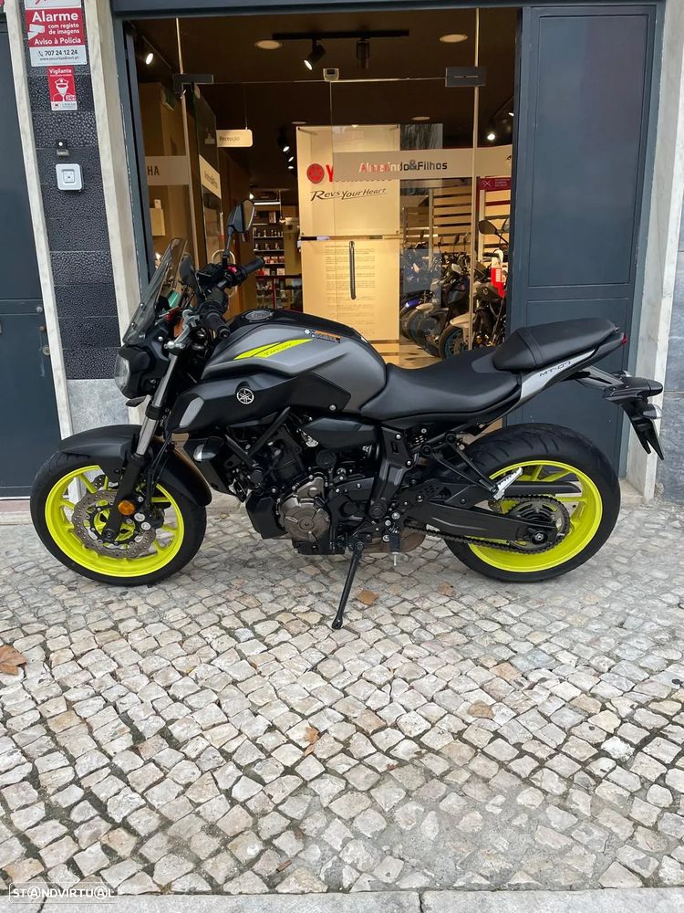 Yamaha MT-07 - 4