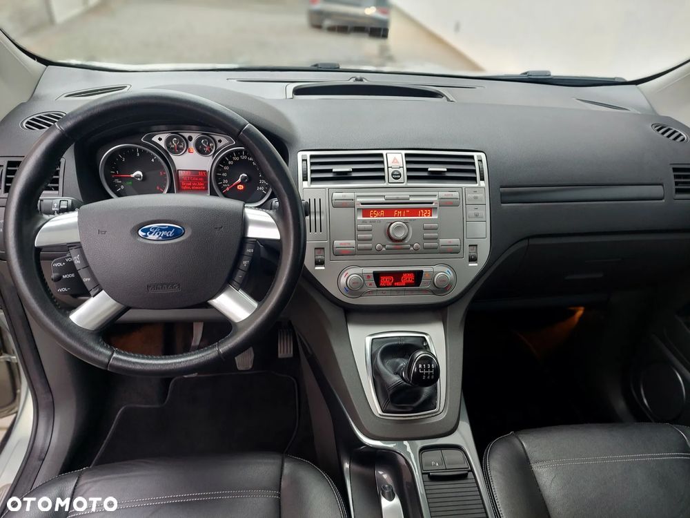 Ford Kuga 2.0 TDCi Titanium - 9