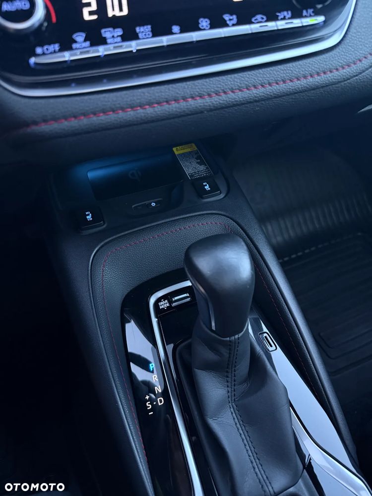 Toyota Corolla 2.0 Hybrid Touring Sports Lounge - 25