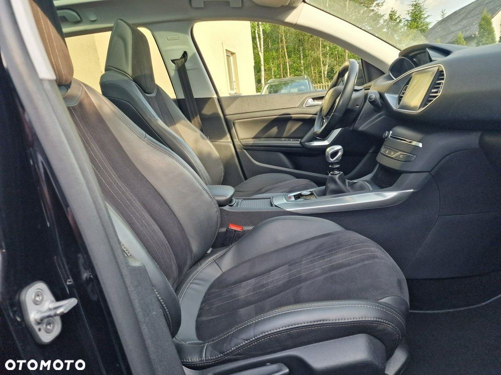 Peugeot 308 - 24